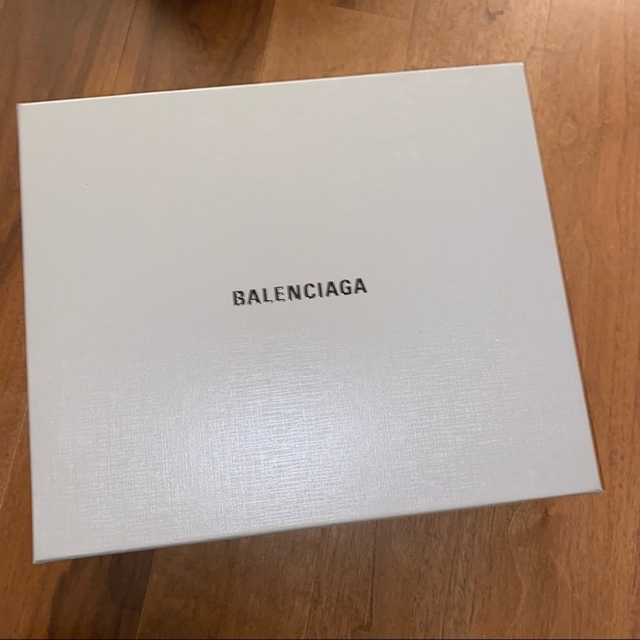 Balenciaga Accessories - Balenciaga box